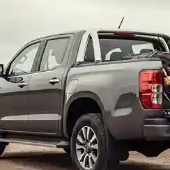 1 ton pickup rental in dubai
